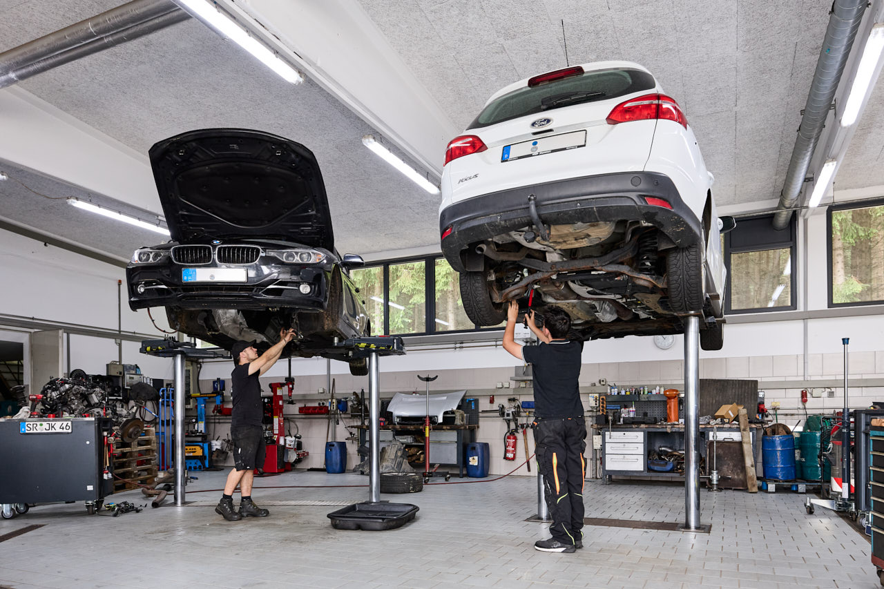 Hebebühnen Autowerkstatt